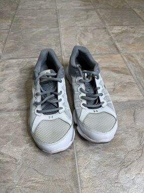 Under Armour Assert 6 Men’s Shoe Size 9  Gray 1266252-100 Preowned